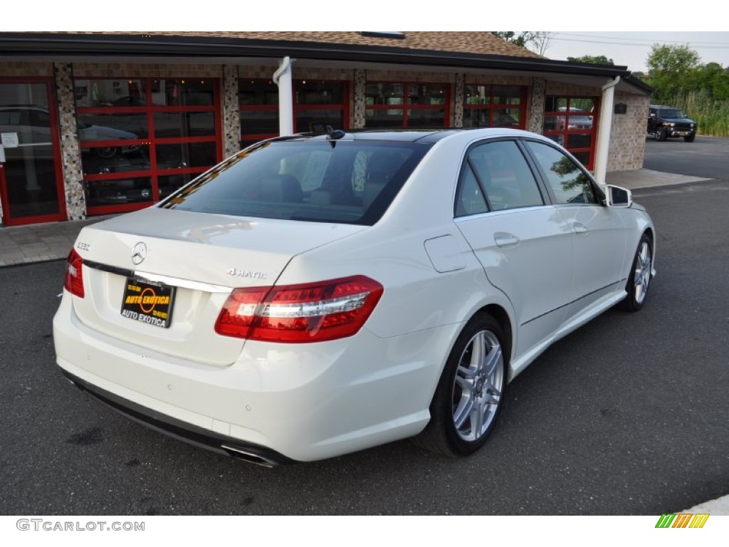 2010 E 350 4Matic Sedan - Arctic White / Black photo #3