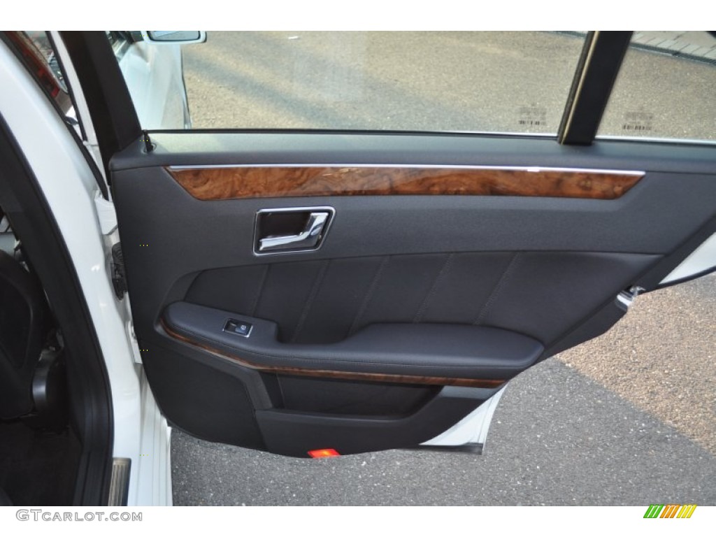 2010 E 350 4Matic Sedan - Arctic White / Black photo #35