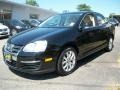 Black - Jetta SE Sedan Photo No. 2