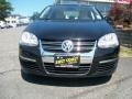 Black - Jetta SE Sedan Photo No. 3