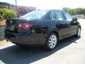 Black - Jetta SE Sedan Photo No. 4