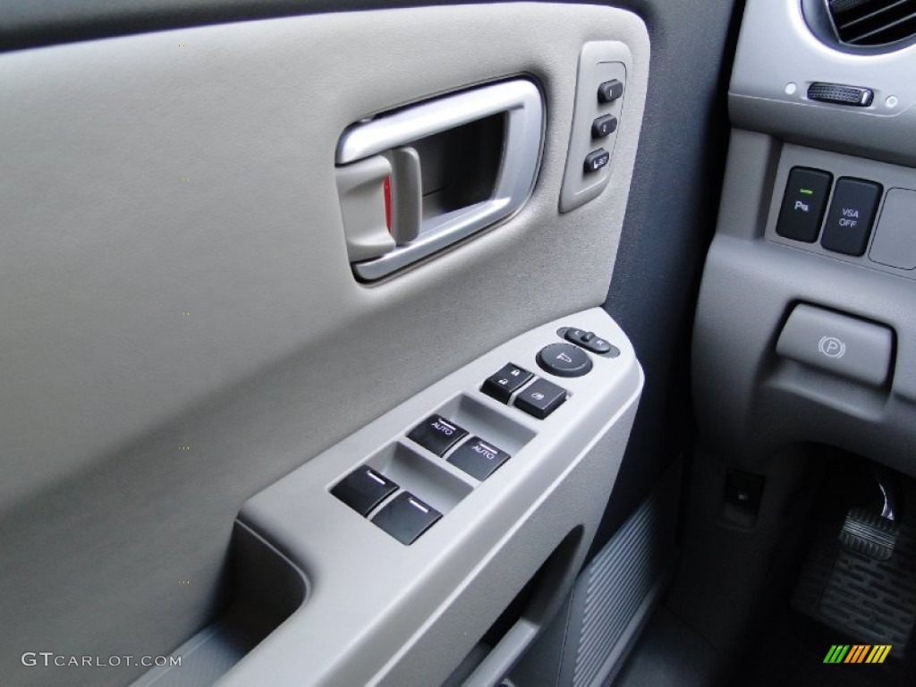 2010 Honda Pilot Touring Controls Photo #51779405