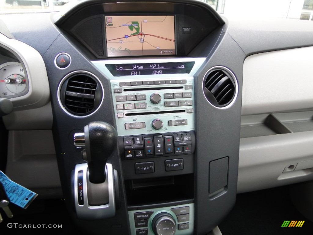 2010 Honda Pilot Touring Controls Photo #51779477