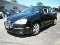 Black Uni - Jetta SE Sedan Photo No. 2