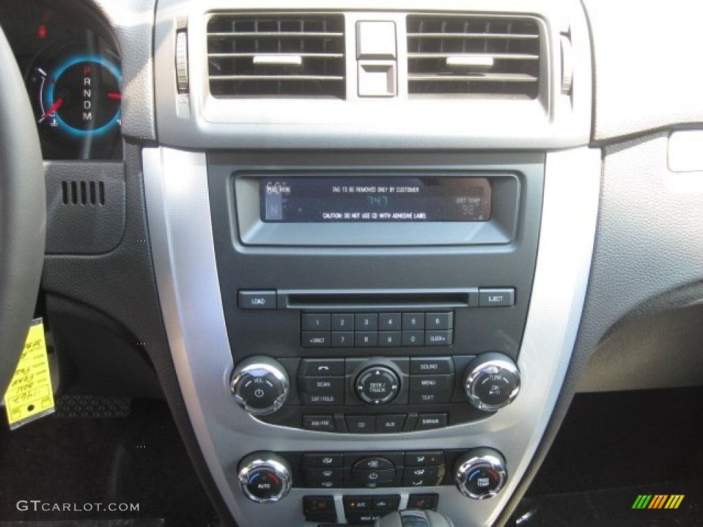 2012 Ford Fusion SEL V6 Controls Photo #51780950