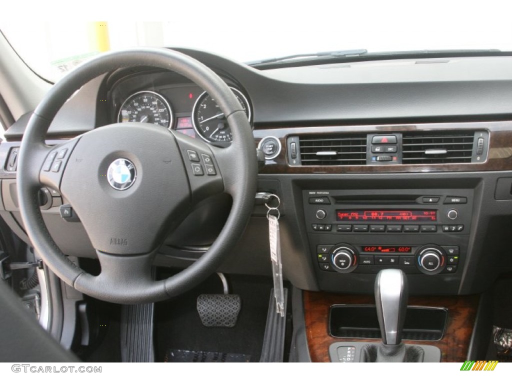 2010 3 Series 328i Sedan - Space Gray Metallic / Black photo #26