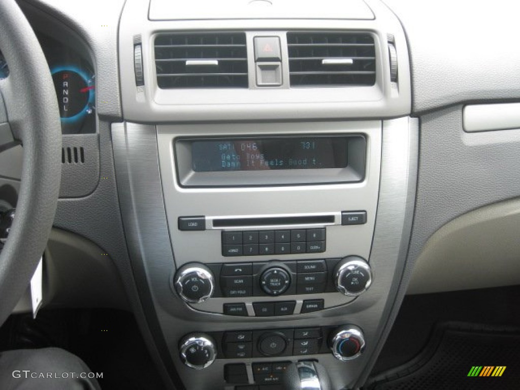 2012 Ford Fusion SE V6 Controls Photo #51781595