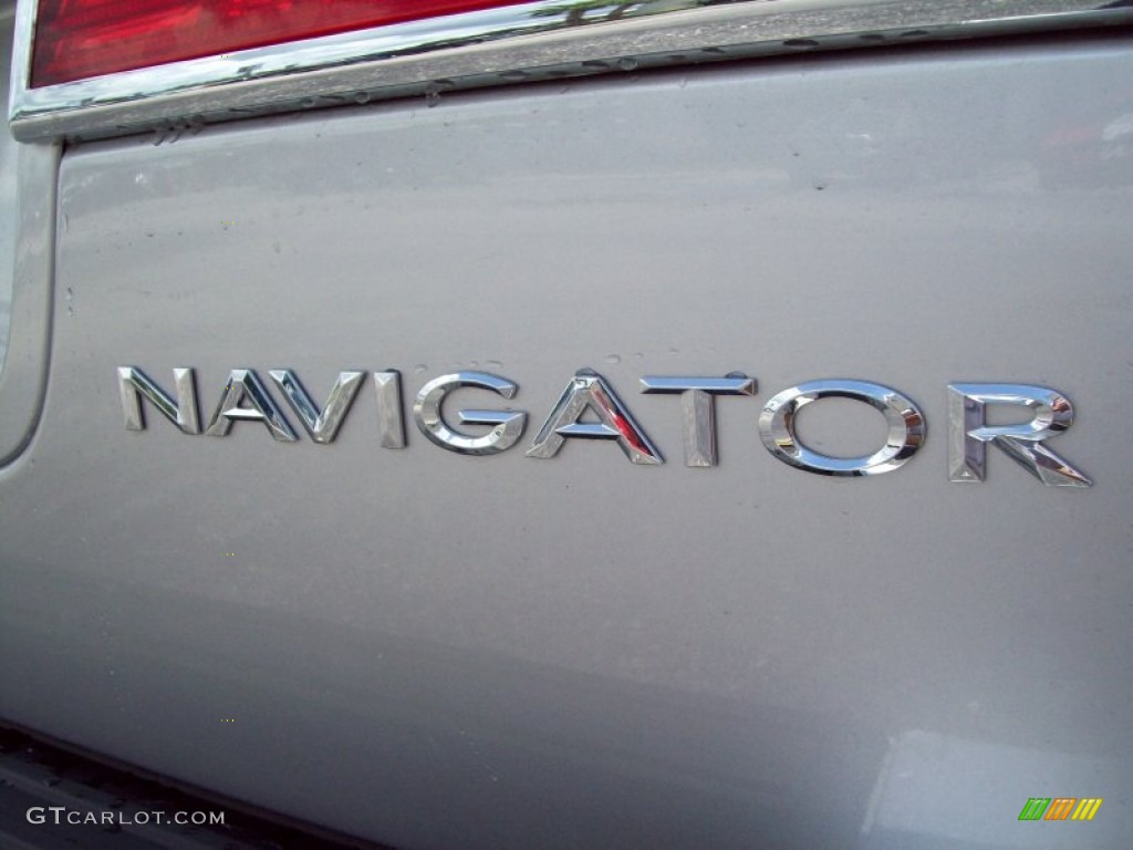 2011 Navigator 4x2 - Ingot Silver Metallic / Stone photo #4