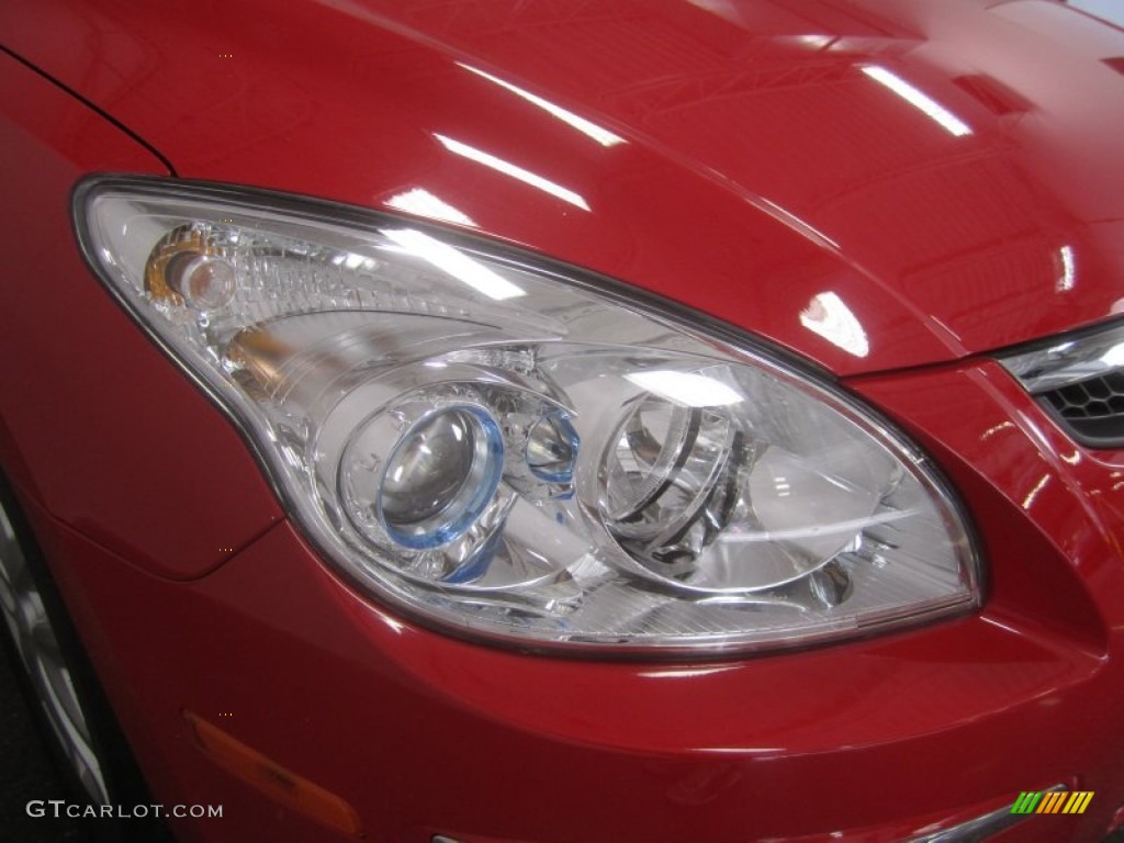 2009 Elantra Touring - Chilipepper Red / Black photo #6