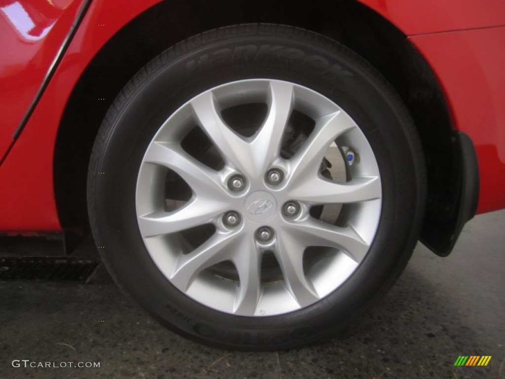 2009 Elantra Touring - Chilipepper Red / Black photo #9