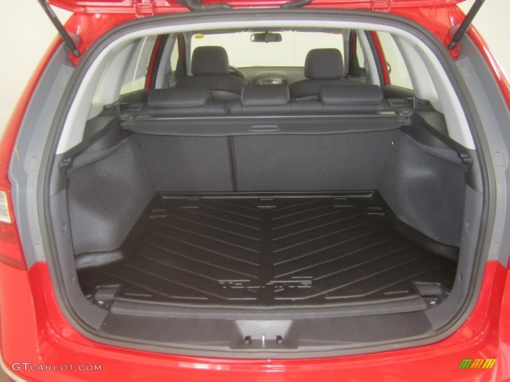 2009 Elantra Touring - Chilipepper Red / Black photo #15