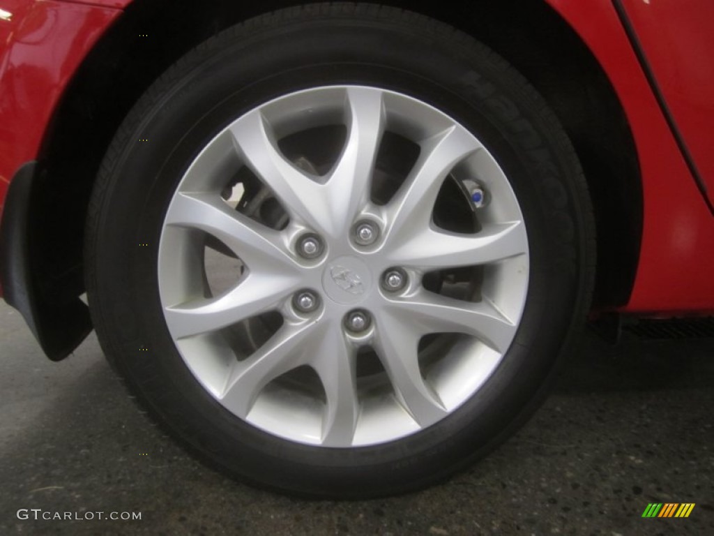 2009 Elantra Touring - Chilipepper Red / Black photo #16