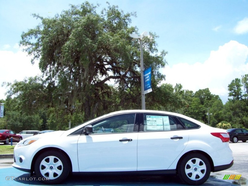 2012 Focus S Sedan - Oxford White / Charcoal Black photo #2