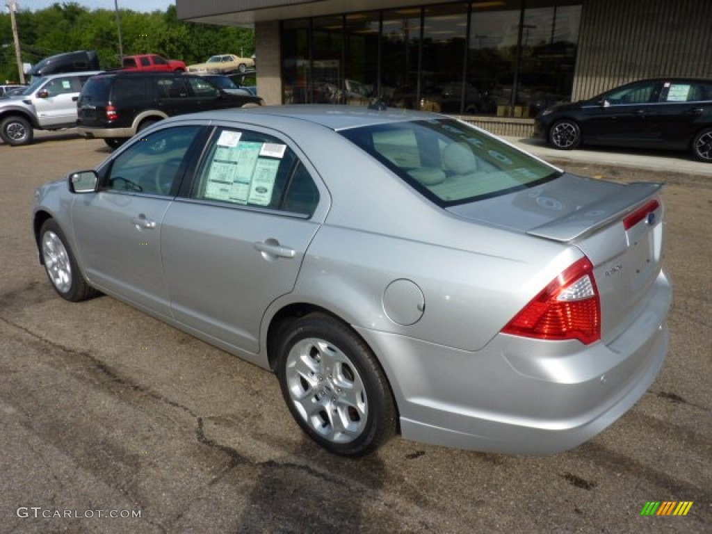 2011 Fusion SE - Ingot Silver Metallic / Medium Light Stone photo #2