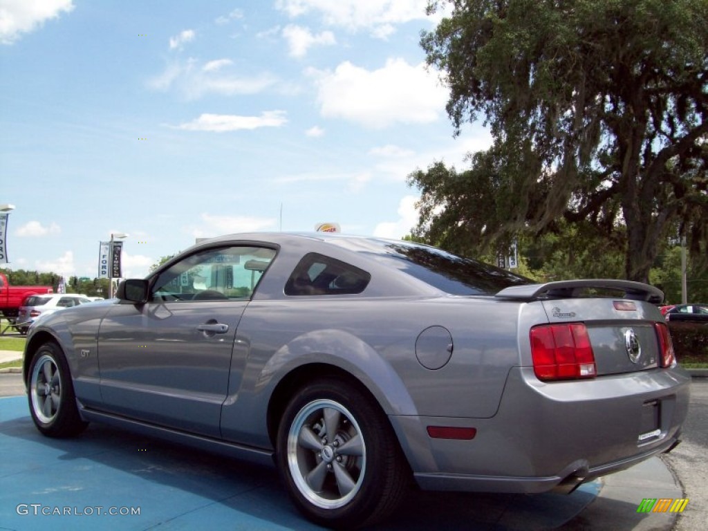 2006 Mustang GT Premium Coupe - Tungsten Grey Metallic / Dark Charcoal photo #3