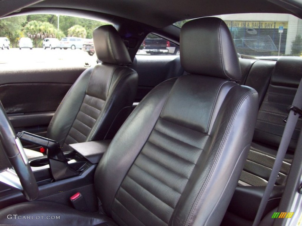 Dark Charcoal Interior 2006 Ford Mustang GT Premium Coupe Photo #51785774