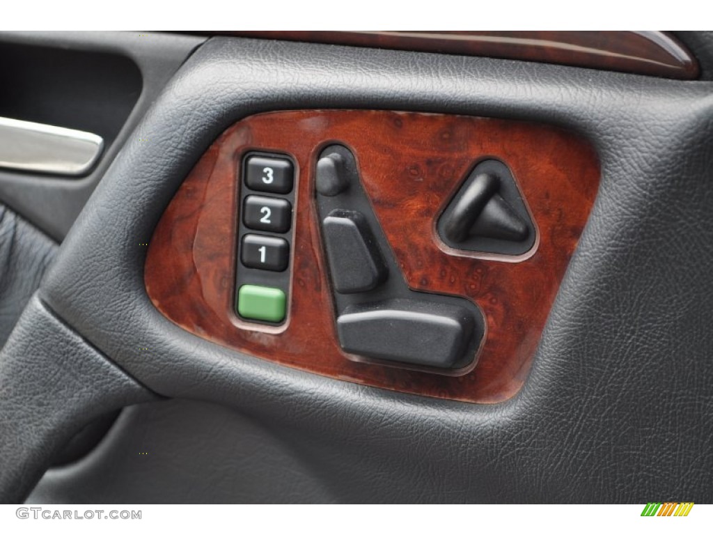 1999 Mercedes-Benz E 300TD Sedan Controls Photo #51785780