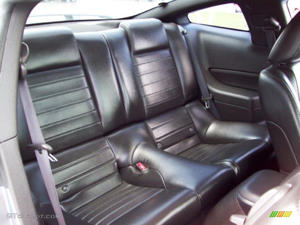 Dark Charcoal Interior 2006 Ford Mustang GT Premium Coupe Photo #51785951