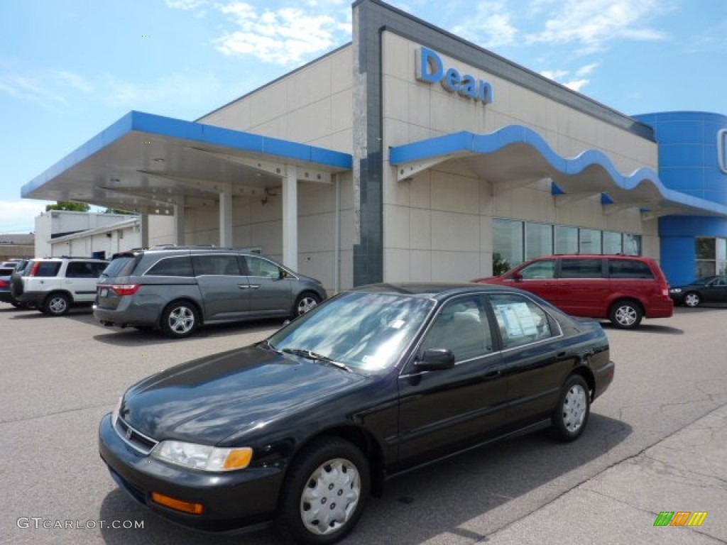 1997 Accord LX Sedan - Flamenco Black Pearl / Gray photo #1