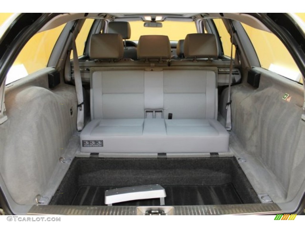 2001 Mercedes-Benz E 320 4Matic Wagon Trunk Photo #51787724