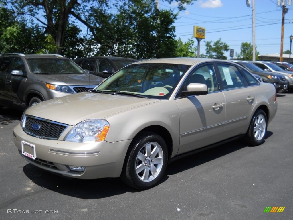 Pueblo Gold Metallic Ford Five Hundred