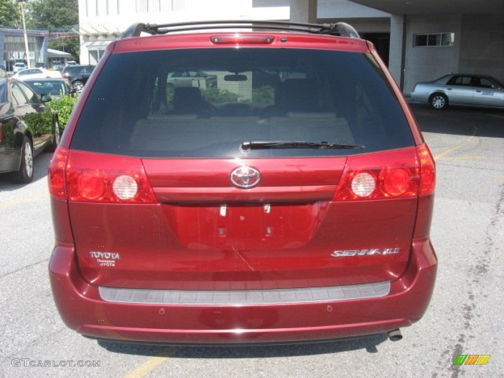 2007 Sienna XLE - Salsa Red Pearl / Taupe photo #7