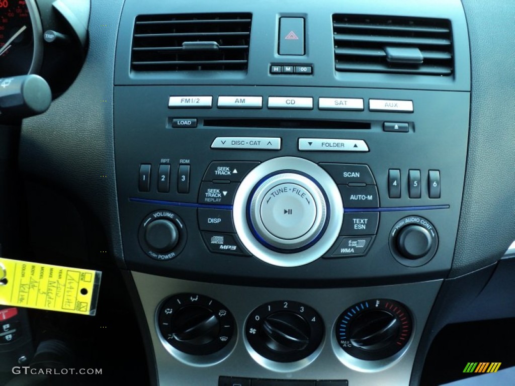 2010 Mazda MAZDA3 s Sport 5 Door Controls Photo #51793187