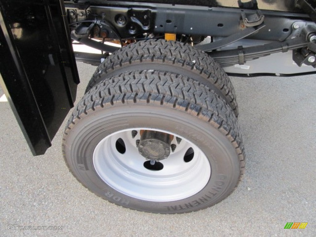 2011 Ford F550 Super Duty XL Regular Cab 4x4 Dump Truck Wheel Photo #51794168