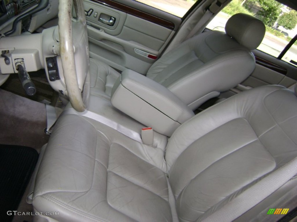 Cappuccino Cream Interior 1998 Cadillac DeVille Sedan Photo #51794594