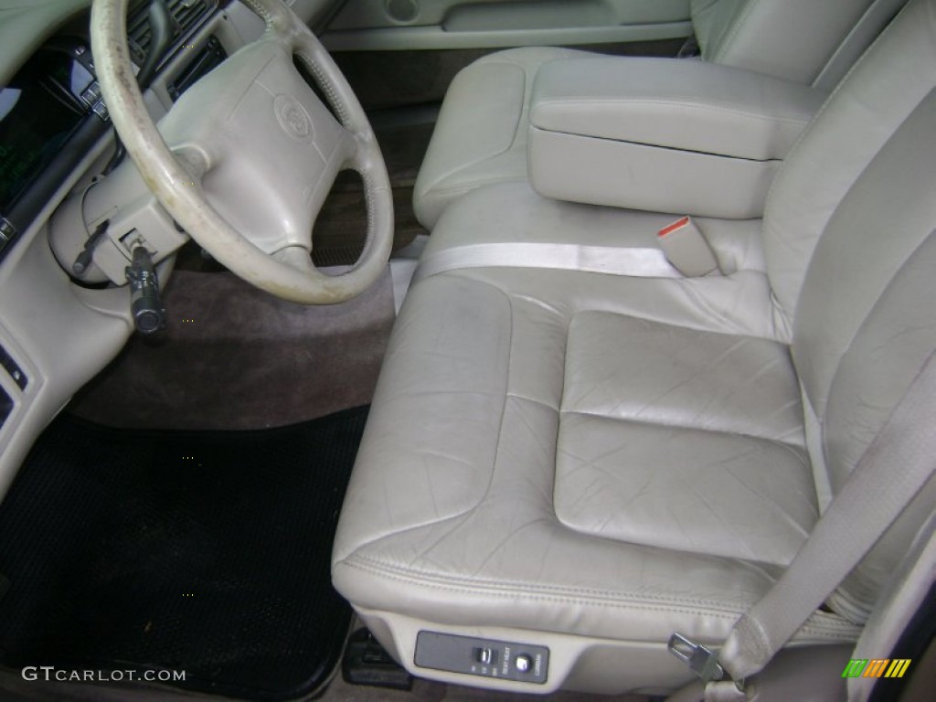 Cappuccino Cream Interior 1998 Cadillac DeVille Sedan Photo #51794606