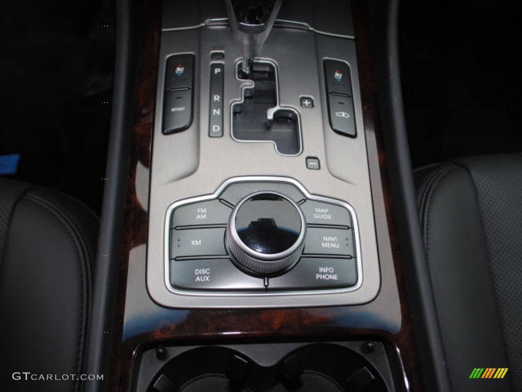 2011 Hyundai Equus Signature Limousine Controls Photo #51796550