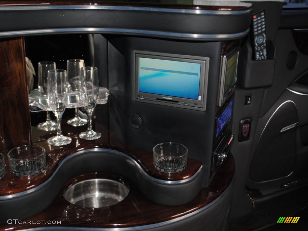 Jet Black Interior 2011 Hyundai Equus Signature Limousine Photo #51796757