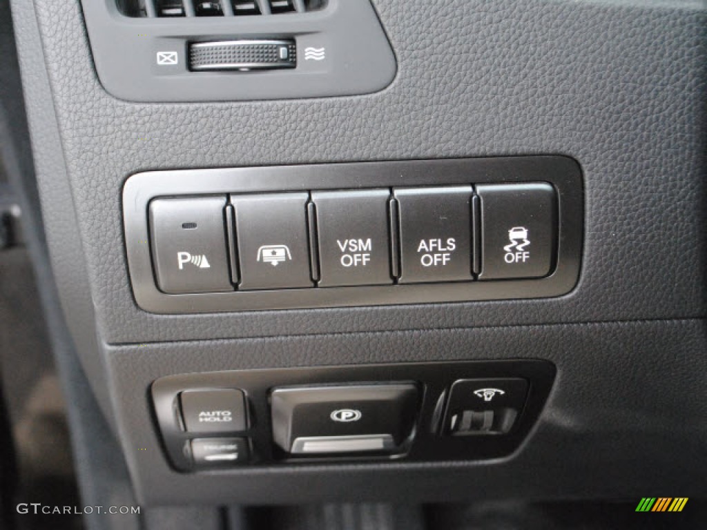 2011 Hyundai Equus Signature Limousine Controls Photo #51796973