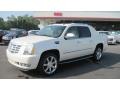 White Diamond Tricoat - Escalade EXT Luxury AWD Photo No. 1