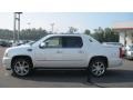 White Diamond Tricoat - Escalade EXT Luxury AWD Photo No. 2