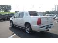 White Diamond Tricoat - Escalade EXT Luxury AWD Photo No. 3