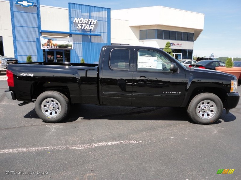 2011 Silverado 1500 LS Extended Cab 4x4 - Black / Dark Titanium photo #8