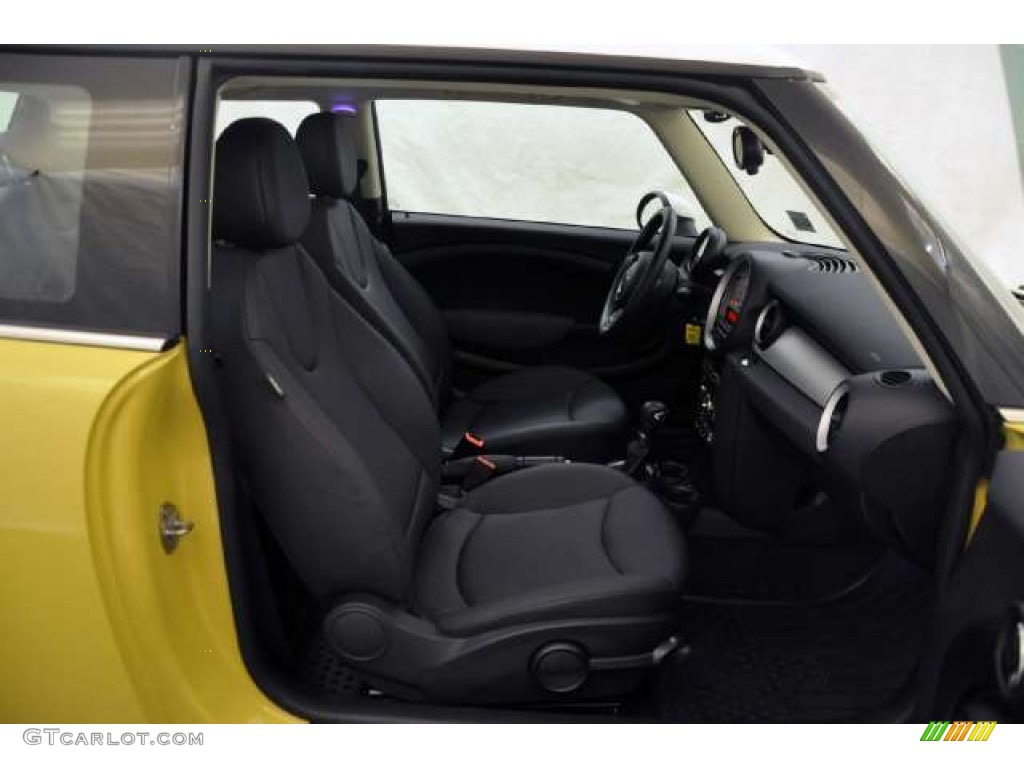 2011 Cooper Hardtop - Interchange Yellow / Carbon Black photo #26