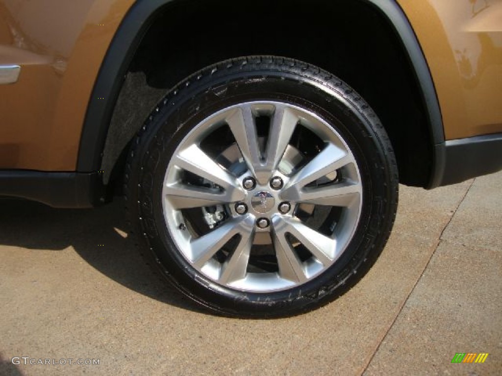 2011 Jeep Grand Cherokee Laredo X 70th Anniversary 4x4 Wheel Photos
