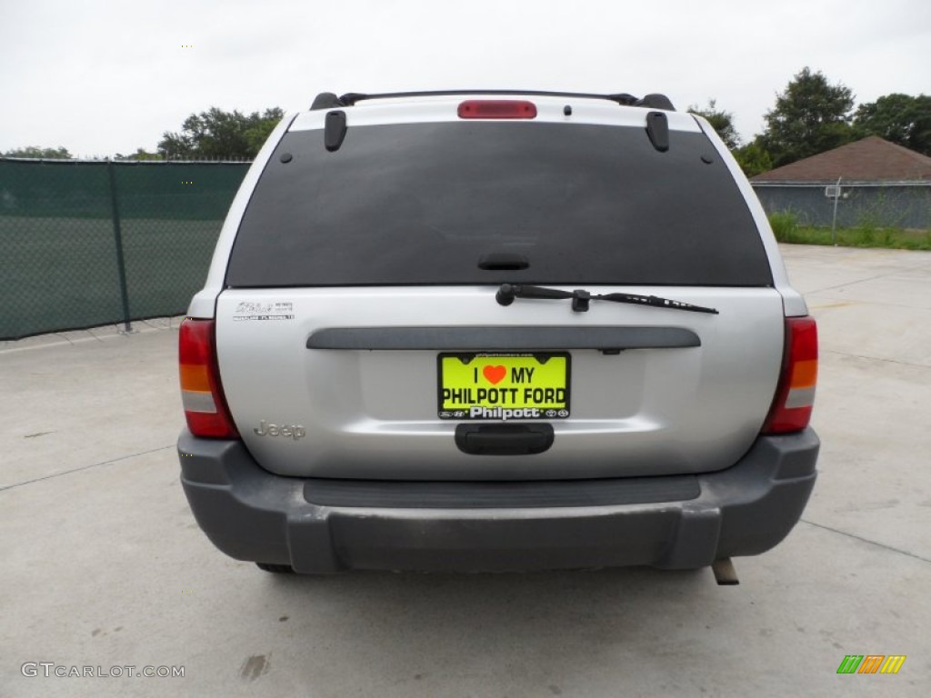 2004 Grand Cherokee Laredo - Bright Silver Metallic / Dark Slate Gray photo #4