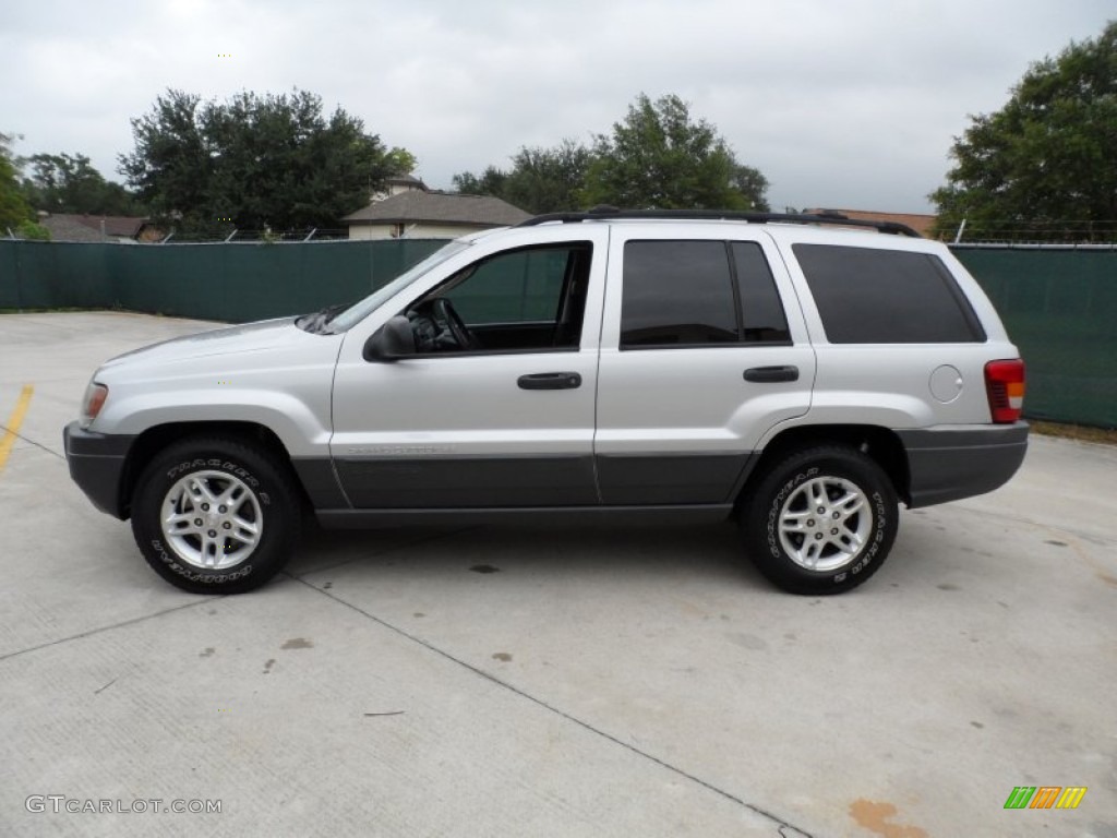 2004 Grand Cherokee Laredo - Bright Silver Metallic / Dark Slate Gray photo #6