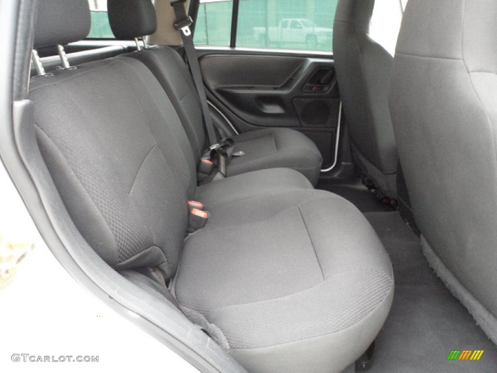 2004 Grand Cherokee Laredo - Bright Silver Metallic / Dark Slate Gray photo #27