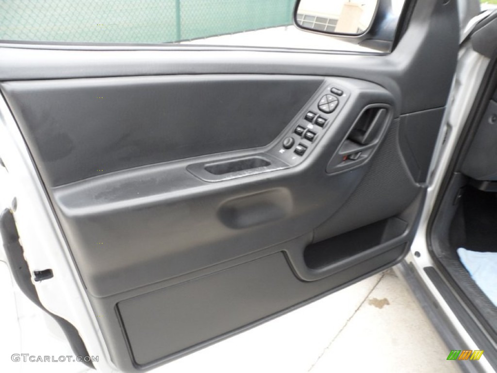 2004 Grand Cherokee Laredo - Bright Silver Metallic / Dark Slate Gray photo #32