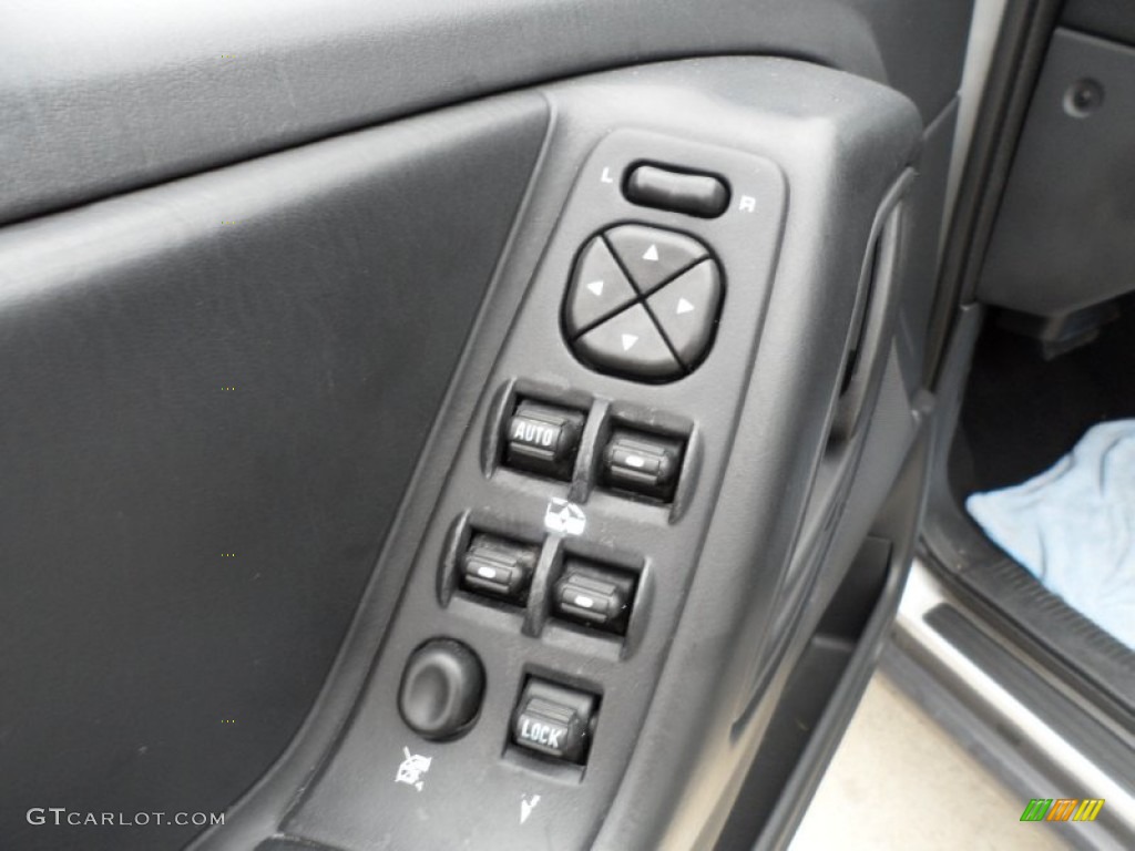 2004 Grand Cherokee Laredo - Bright Silver Metallic / Dark Slate Gray photo #33