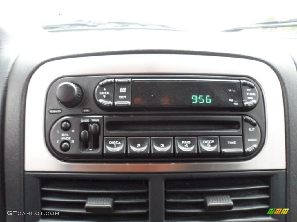 2004 Grand Cherokee Laredo - Bright Silver Metallic / Dark Slate Gray photo #38