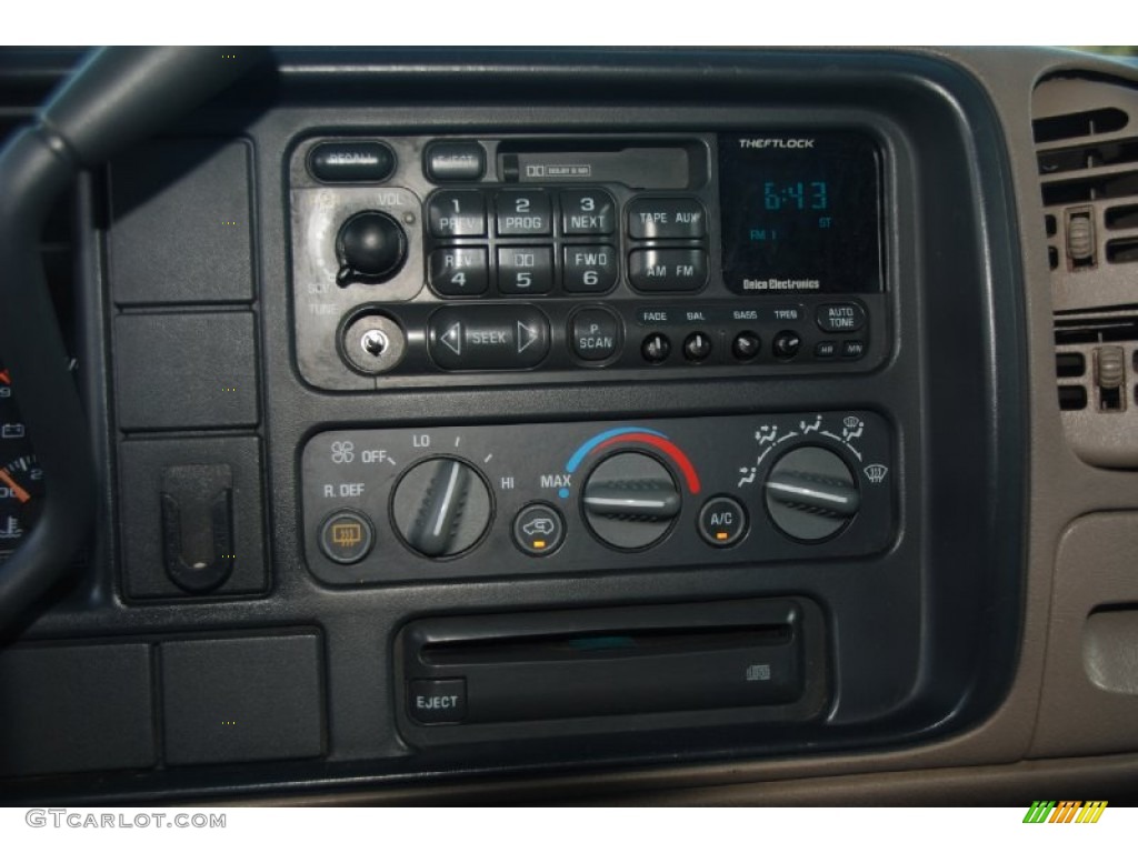 1997 Chevrolet Suburban C1500 LT Controls Photos