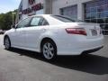 Super White - Camry SE Photo No. 6