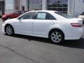Super White - Camry SE Photo No. 7
