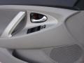 Super White - Camry SE Photo No. 14