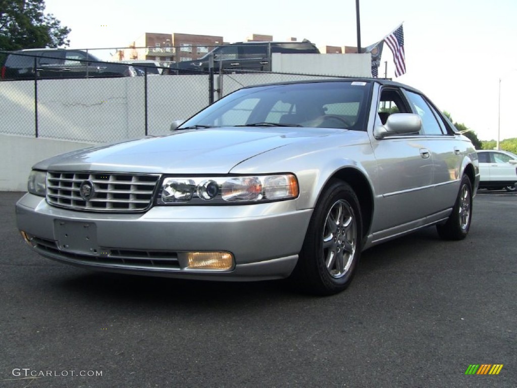 2002 Seville SLS - Sterling Silver / Dark Gray photo #1